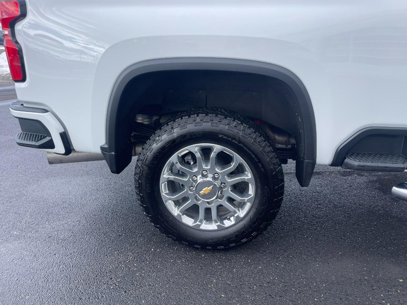 Chevrolet Silverado 2500HD Vehicle Image 08