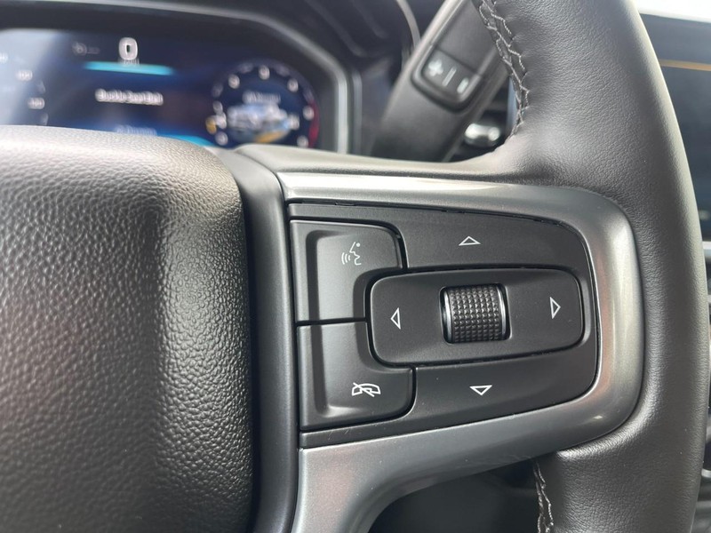 Chevrolet Silverado 2500HD Vehicle Image 22