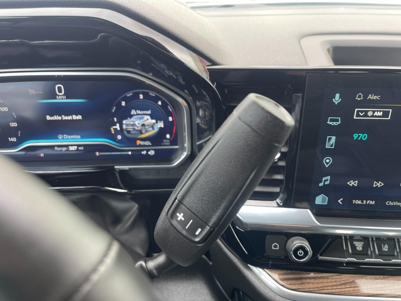 Chevrolet Silverado 2500HD Vehicle Image 24