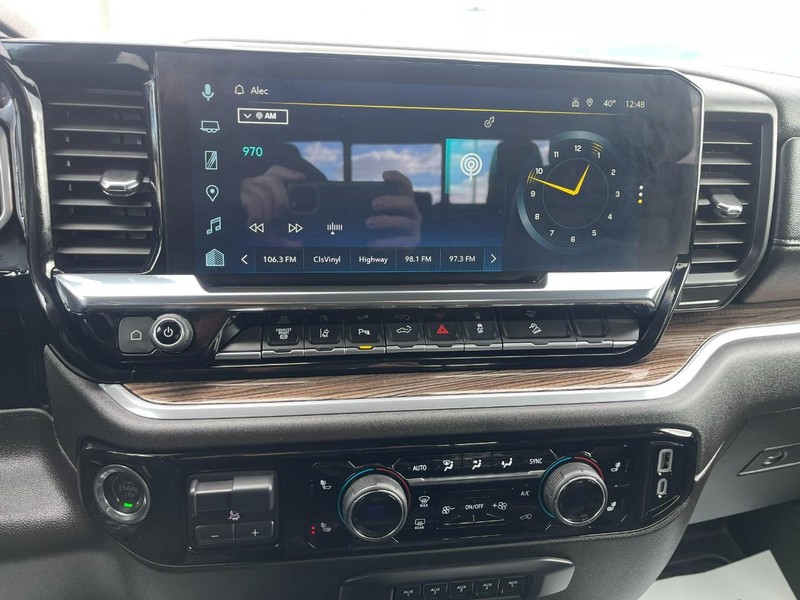 Chevrolet Silverado 2500HD Vehicle Image 26