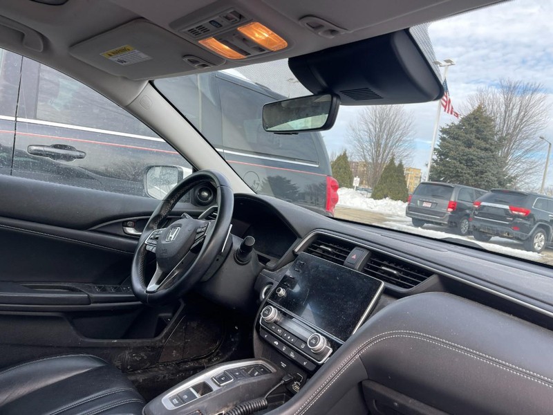 Honda Insight Vehicle Image 02