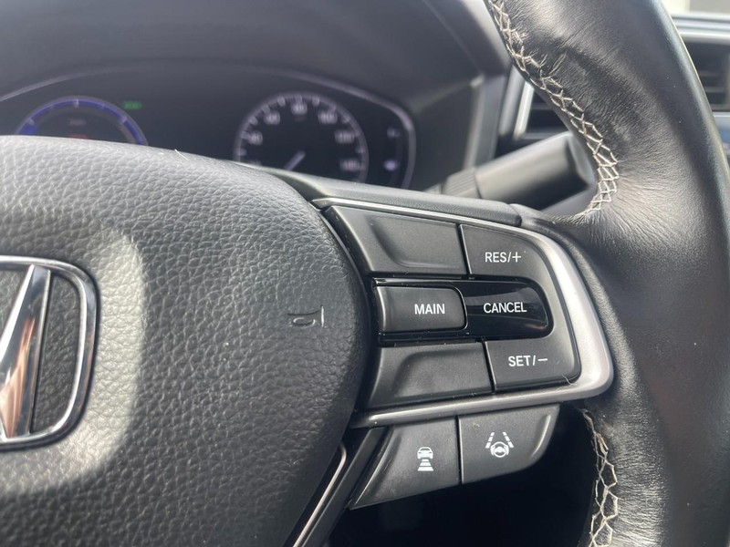 Honda Insight Vehicle Image 22