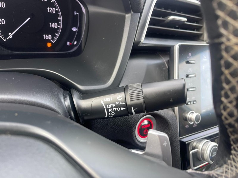 Honda Insight Vehicle Image 24