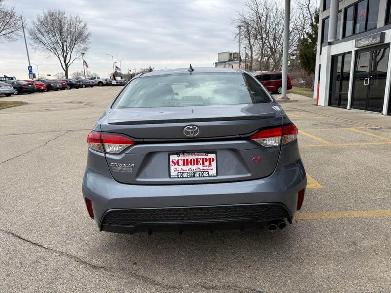 Toyota Corolla Vehicle Image 12