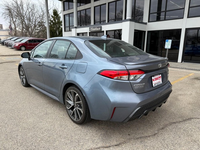 Toyota Corolla Vehicle Image 13