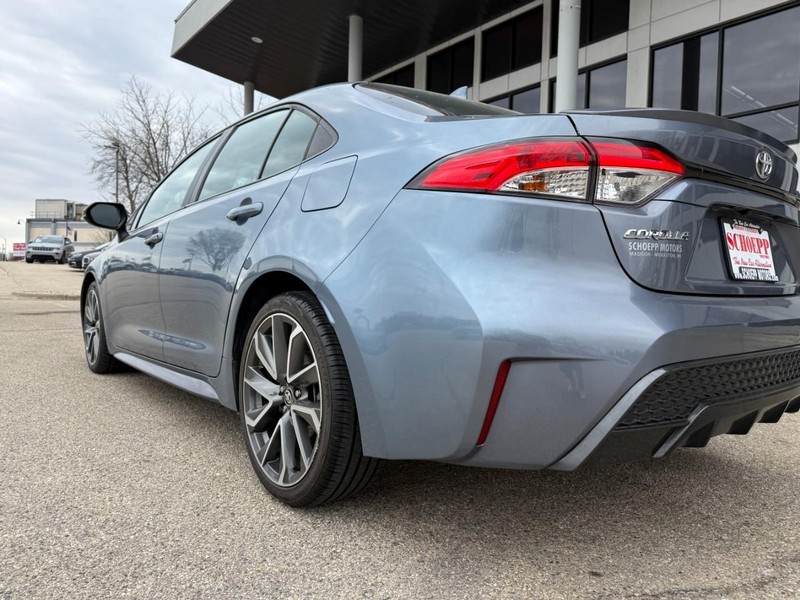 Toyota Corolla Vehicle Image 14