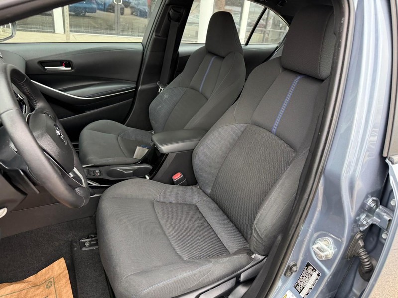 Toyota Corolla Vehicle Image 17