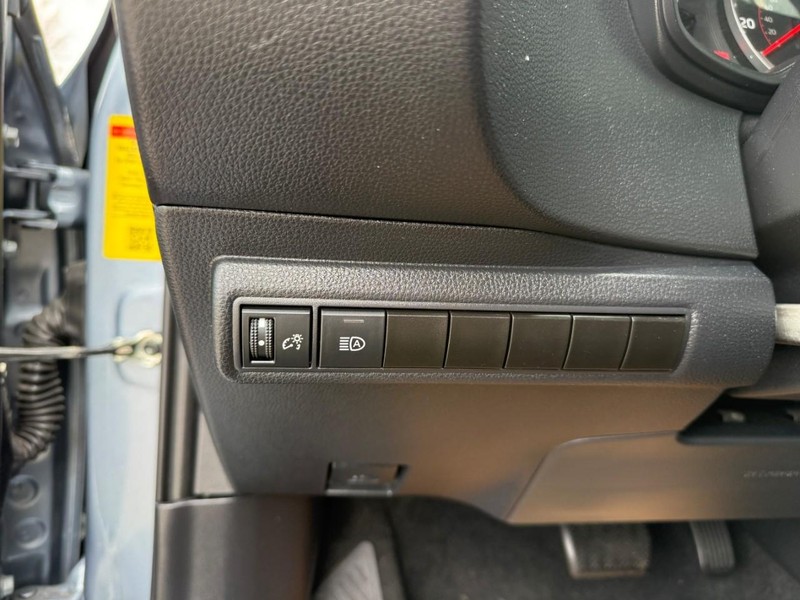 Toyota Corolla Vehicle Image 25