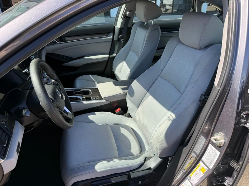 Honda Accord Sedan Vehicle Image 09