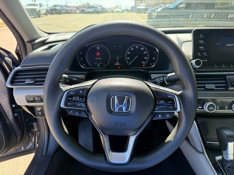 Honda Accord Sedan Vehicle Image 19