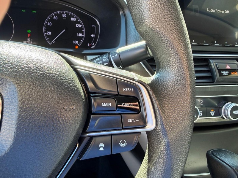 Honda Accord Sedan Vehicle Image 23