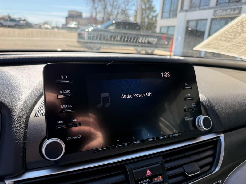 Honda Accord Sedan Vehicle Image 24