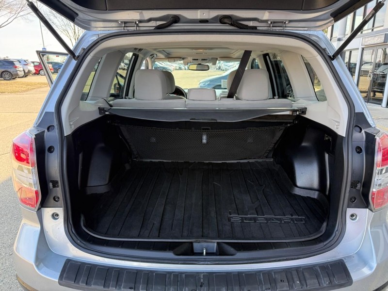 Subaru Forester Vehicle Image 13