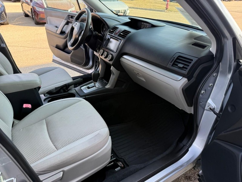 Subaru Forester Vehicle Image 17