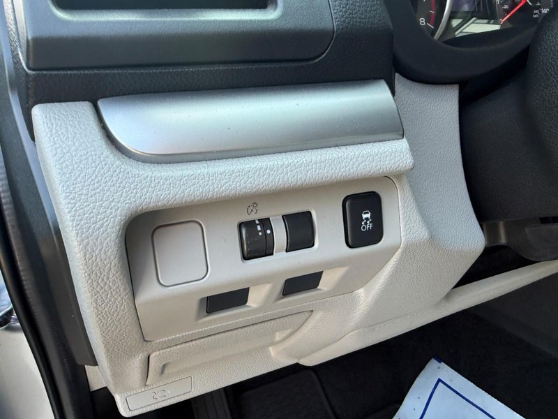 Subaru Forester Vehicle Image 18