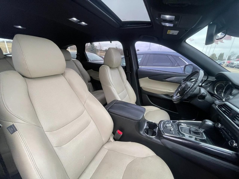 Mazda CX-9 Vehicle Image 04