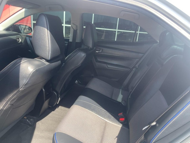 Toyota Corolla Vehicle Image 09