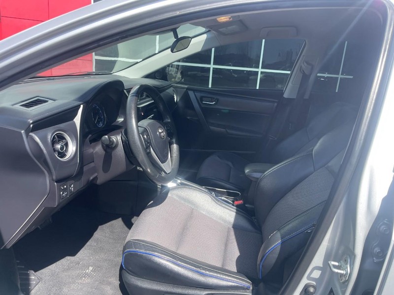 Toyota Corolla Vehicle Image 10