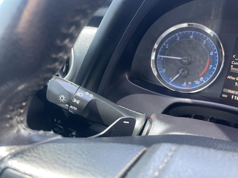 Toyota Corolla Vehicle Image 16