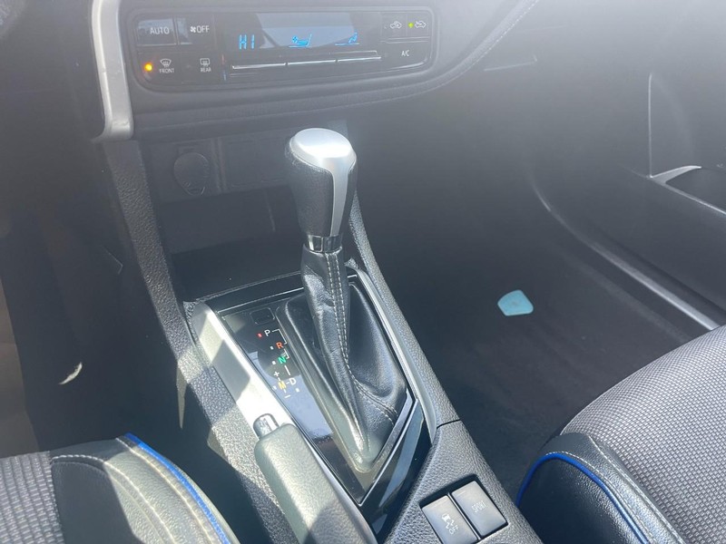 Toyota Corolla Vehicle Image 19