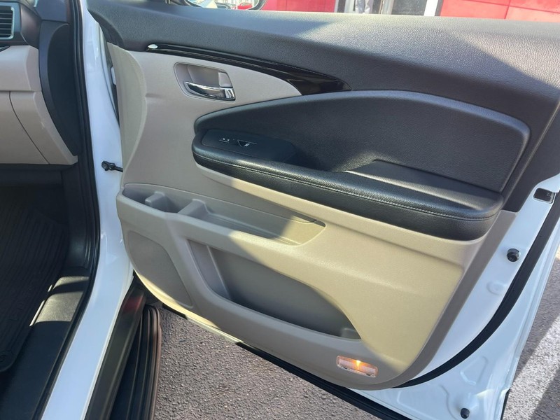 Honda Pilot Vehicle Image 13