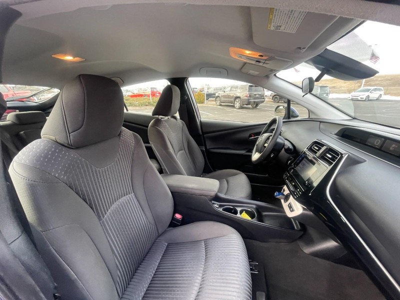 Toyota Prius Vehicle Image 06