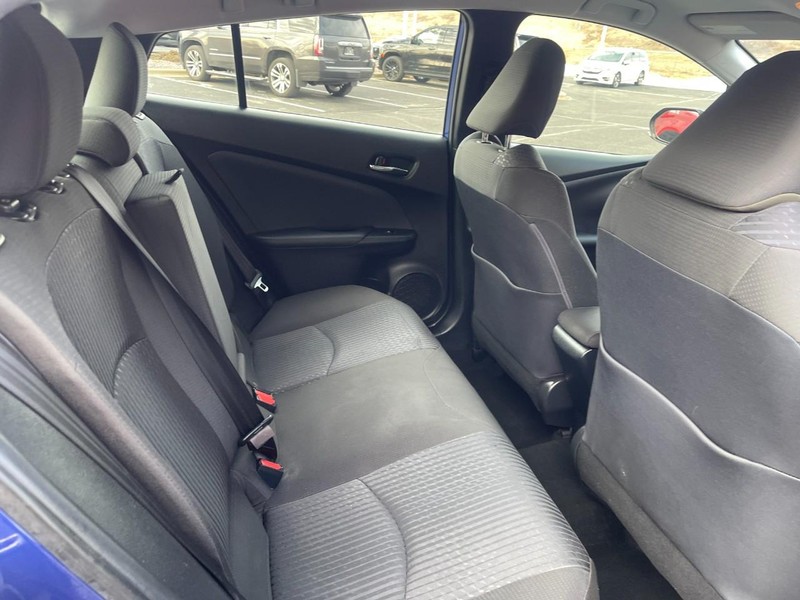 Toyota Prius Vehicle Image 08