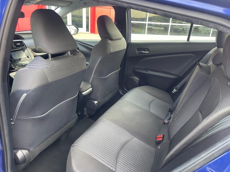 Toyota Prius Vehicle Image 12