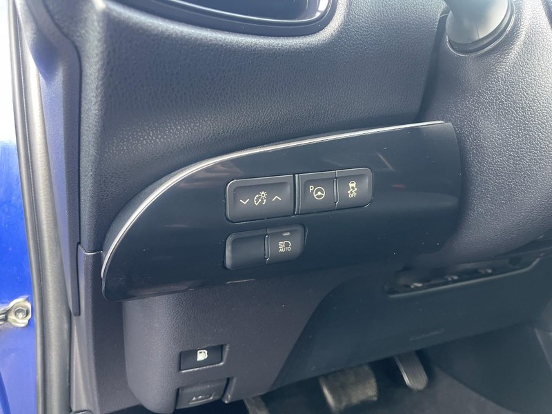 Toyota Prius Vehicle Image 15