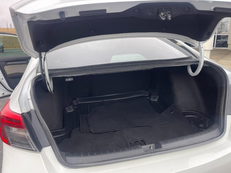 Honda Civic Sedan Vehicle Image 10