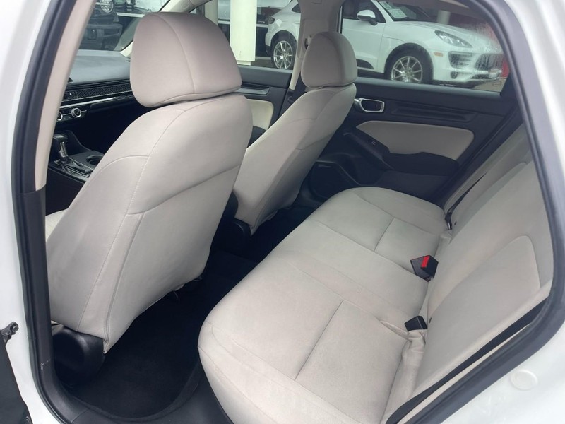 Honda Civic Sedan Vehicle Image 11