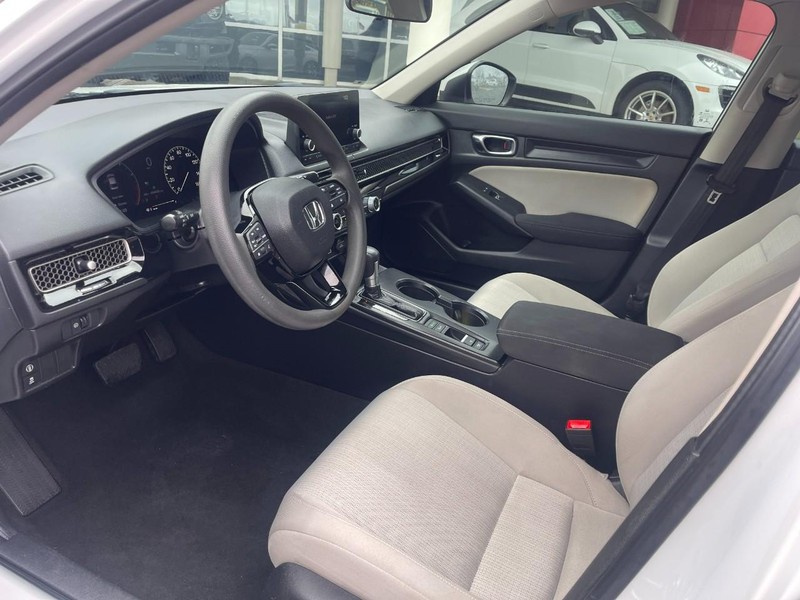 Honda Civic Sedan Vehicle Image 12