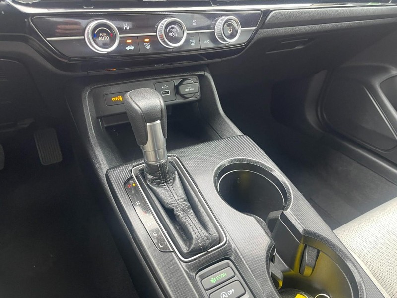 Honda Civic Sedan Vehicle Image 22