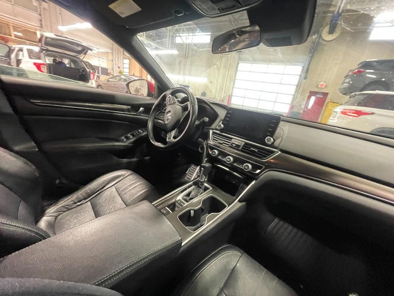 Honda Accord Sedan Vehicle Image 04