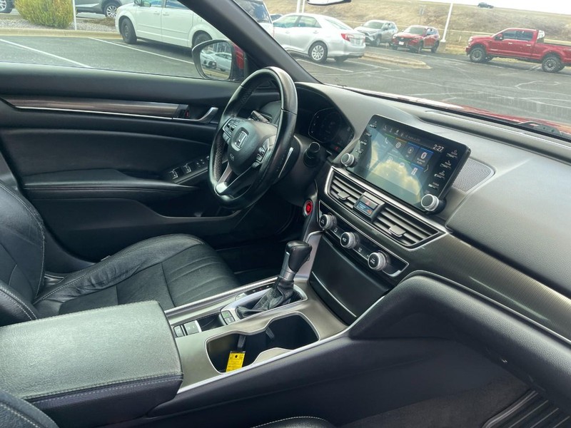 Honda Accord Sedan Vehicle Image 09