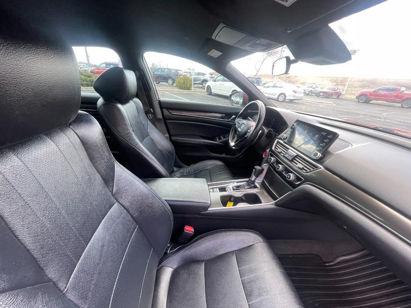 Honda Accord Sedan Vehicle Image 10