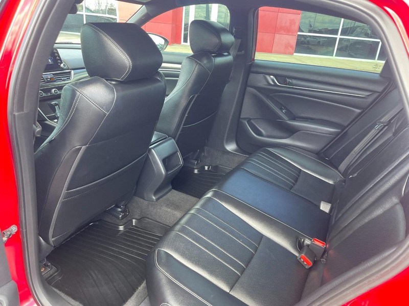 Honda Accord Sedan Vehicle Image 15