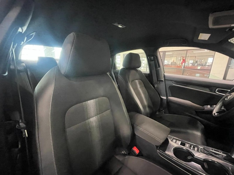 Honda Civic Sedan Vehicle Image 04