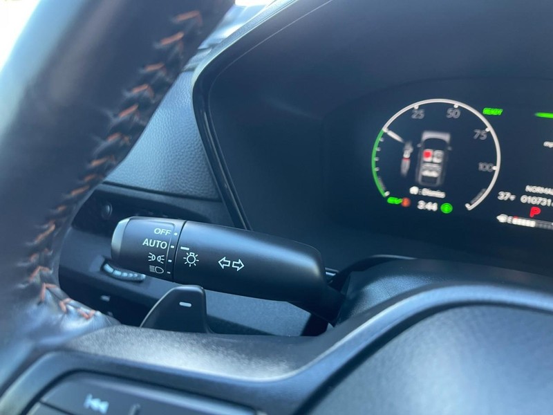 Honda CR-V Hybrid Vehicle Image 29