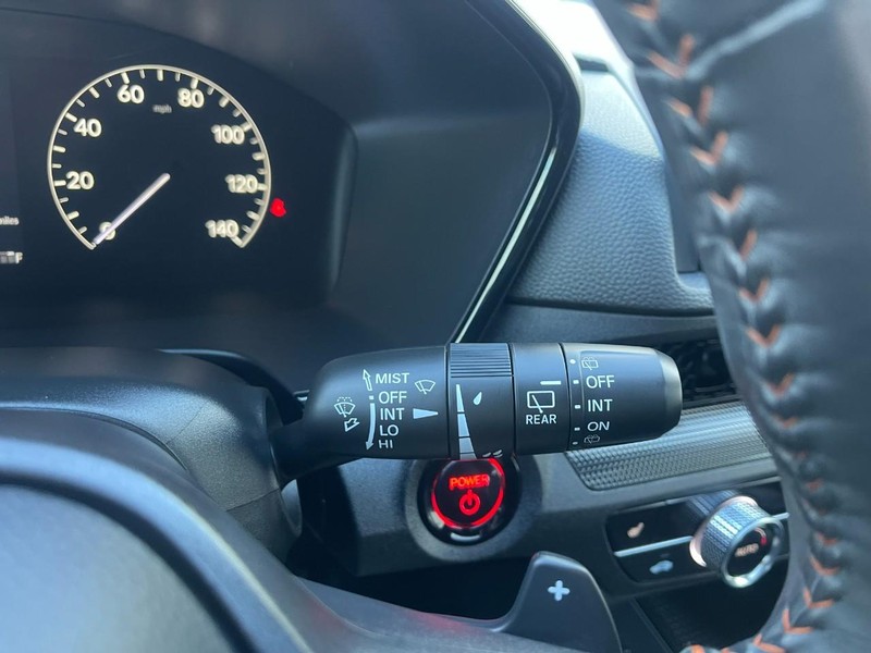 Honda CR-V Hybrid Vehicle Image 30