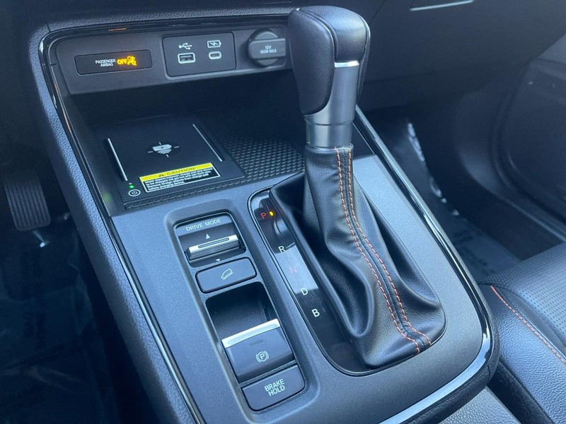 Honda CR-V Hybrid Vehicle Image 33