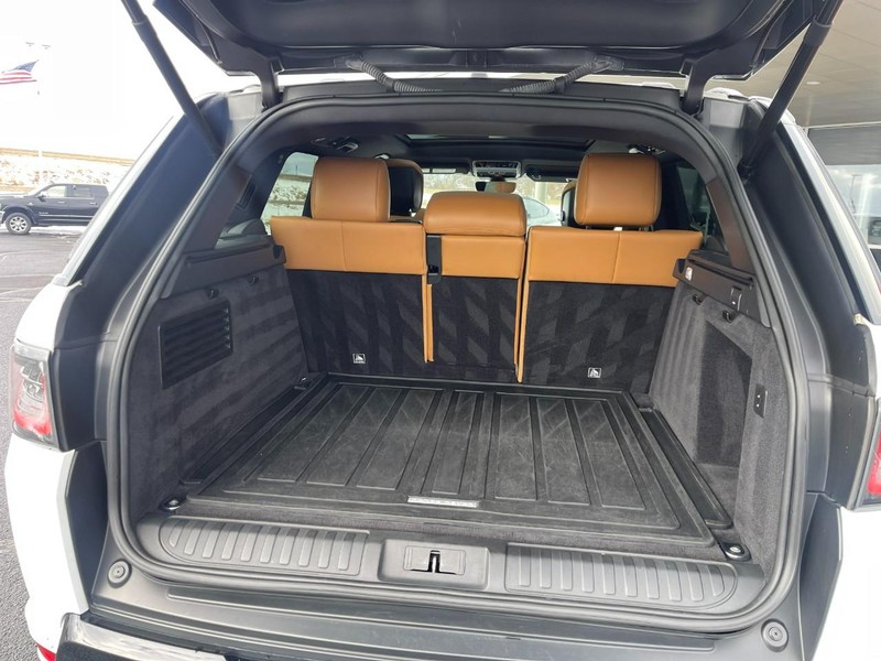 Land Rover Range Rover Sport Vehicle Image 18