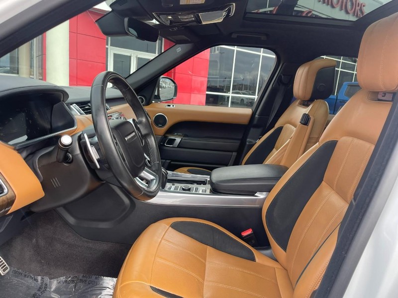 Land Rover Range Rover Sport Vehicle Image 22