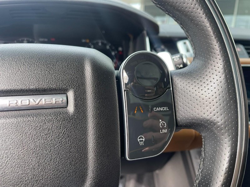 Land Rover Range Rover Sport Vehicle Image 29