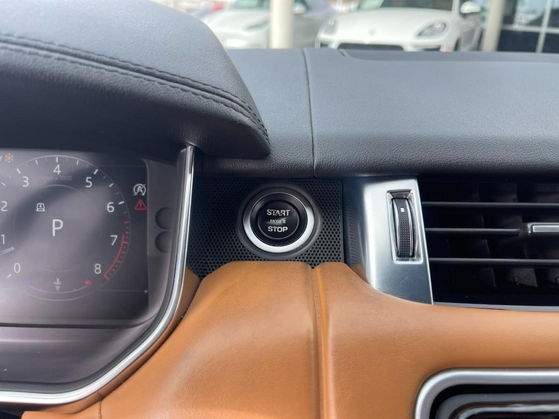 Land Rover Range Rover Sport Vehicle Image 35