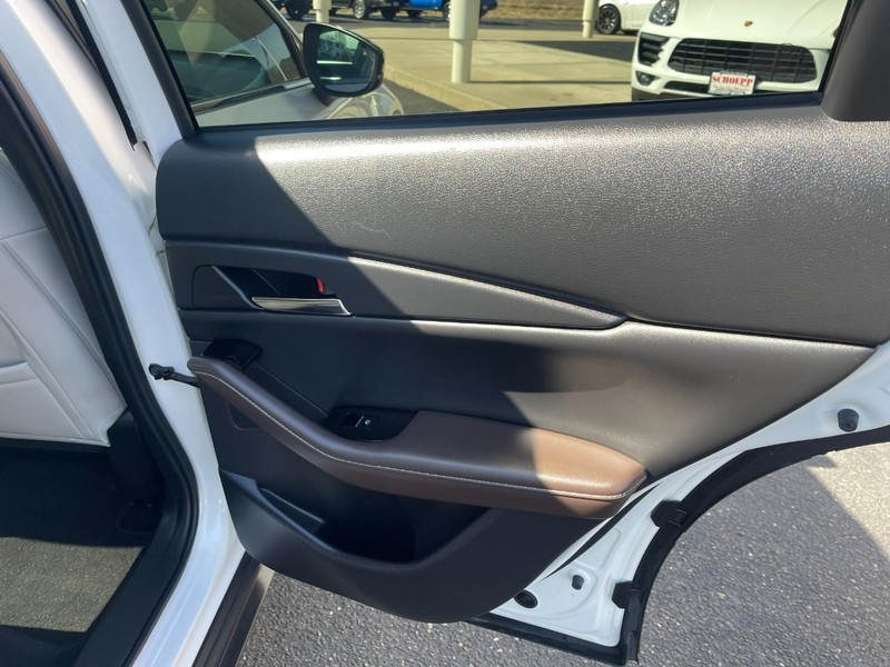 Mazda CX-30 Vehicle Image 16