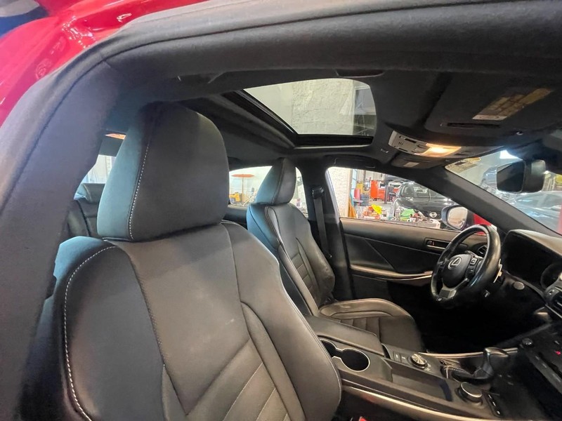 Lexus IS Vehicle Image 03