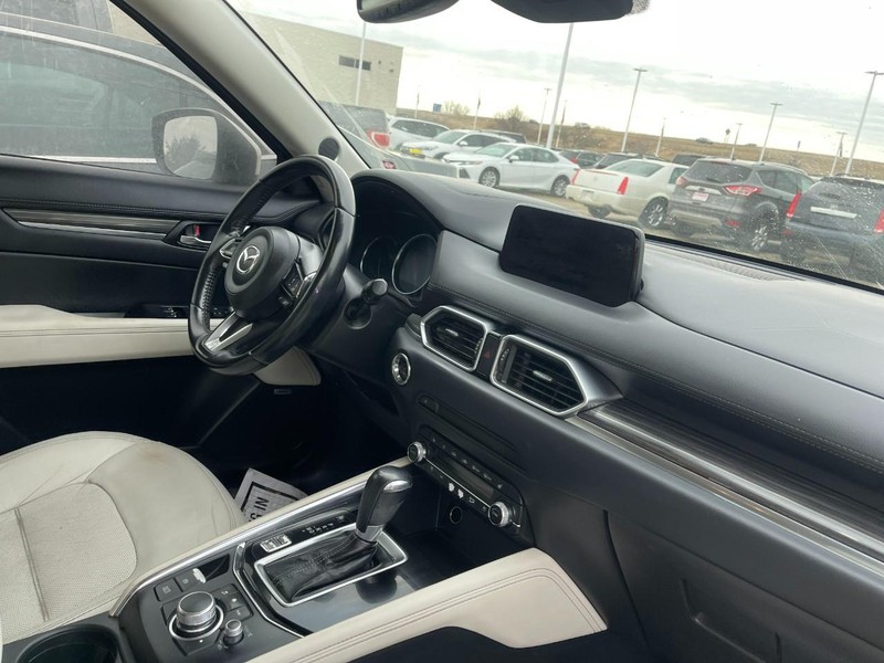 Mazda CX-5 Vehicle Image 02