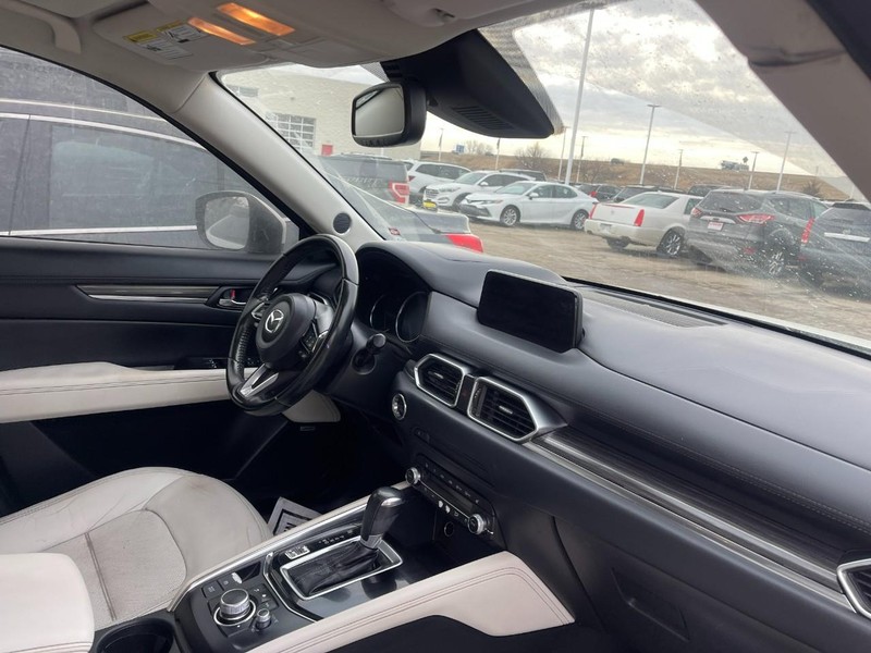 Mazda CX-5 Vehicle Image 04