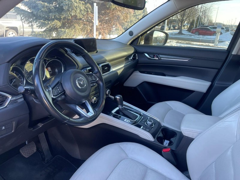 Mazda CX-5 Vehicle Image 02